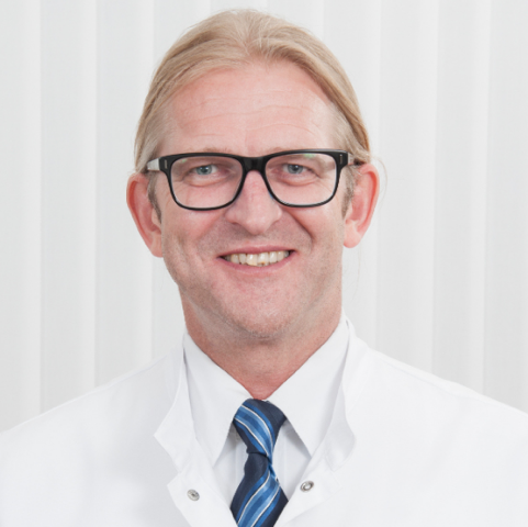 Portraitfoto von Dr. Christian Moser